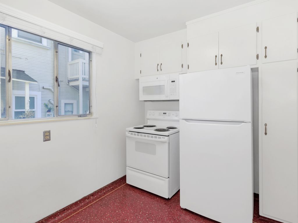 2145 Santa Clara Ave #E