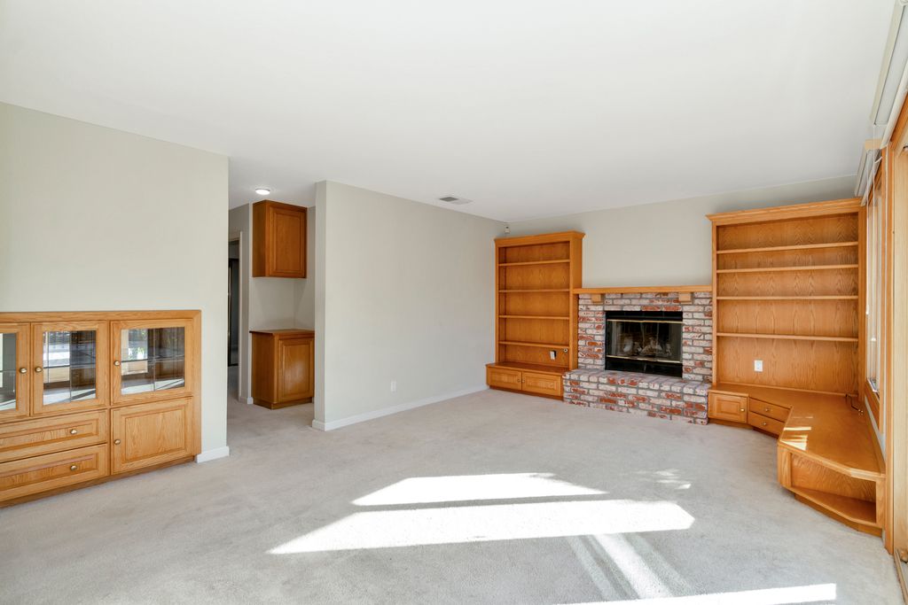 1718 Kofman Pkwy 