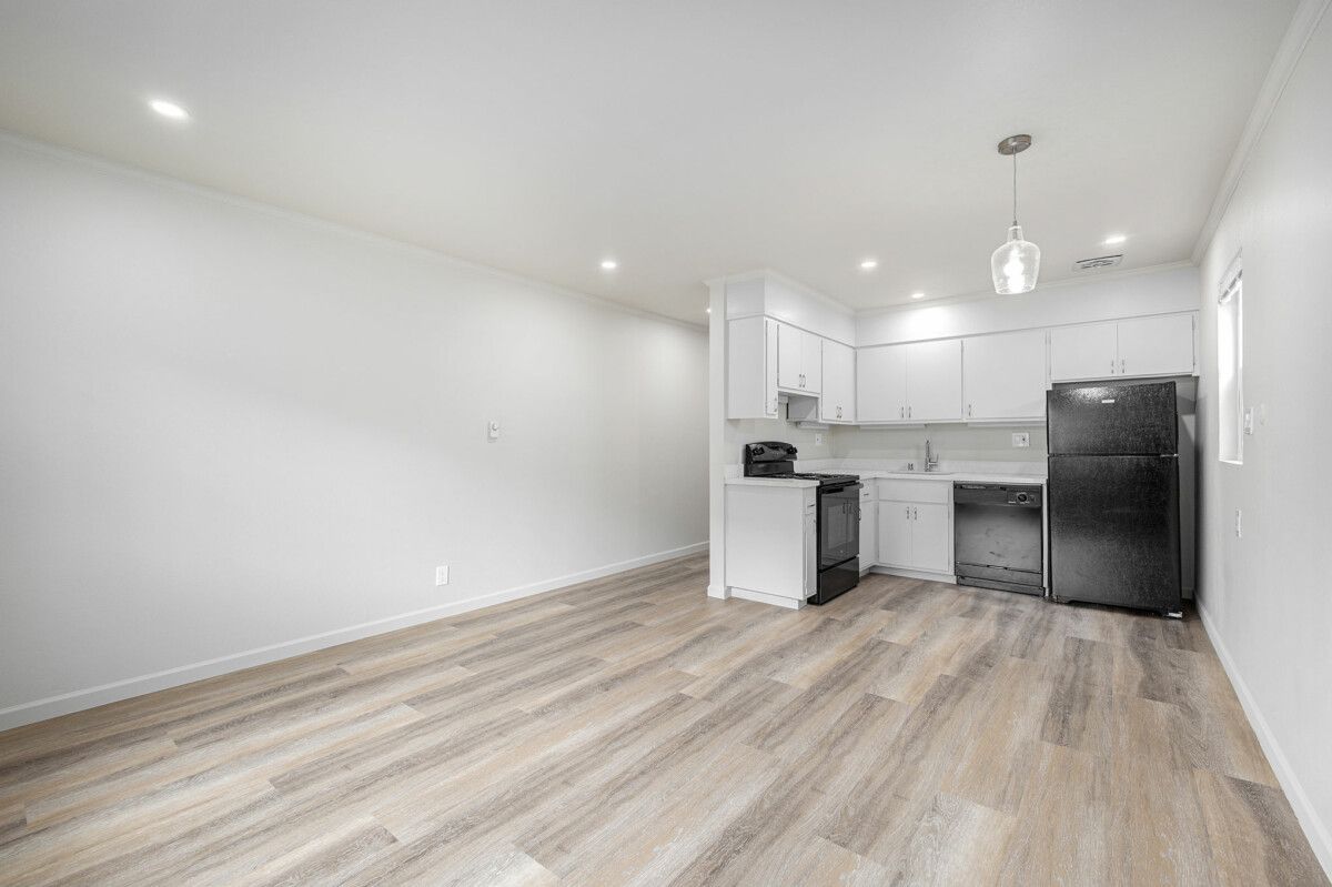 145 17th Street #204
