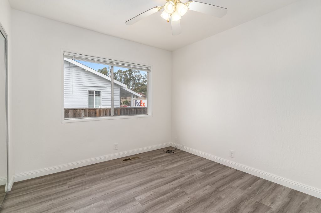 242 Beach Road