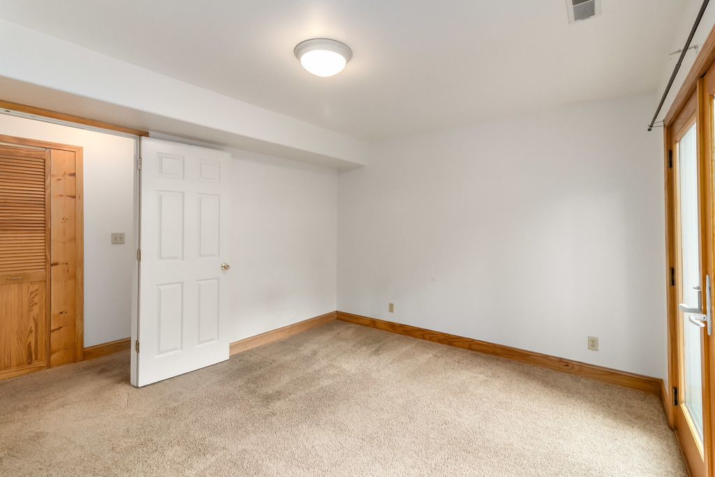 2037 Clinton Ave #B