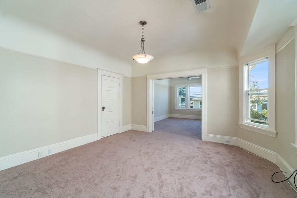 616 Santa Clara Ave 