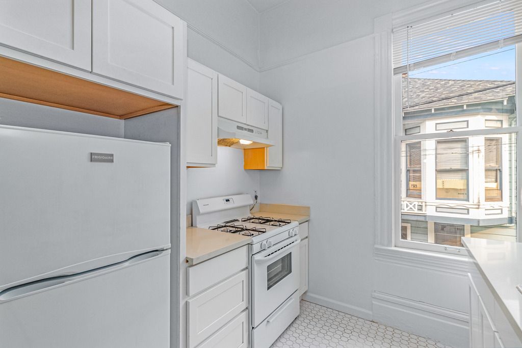2108 San Antonio Avenue #3