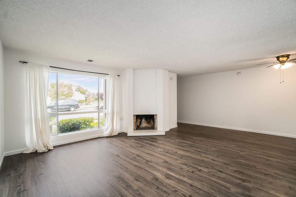 1033 Tahiti Lane