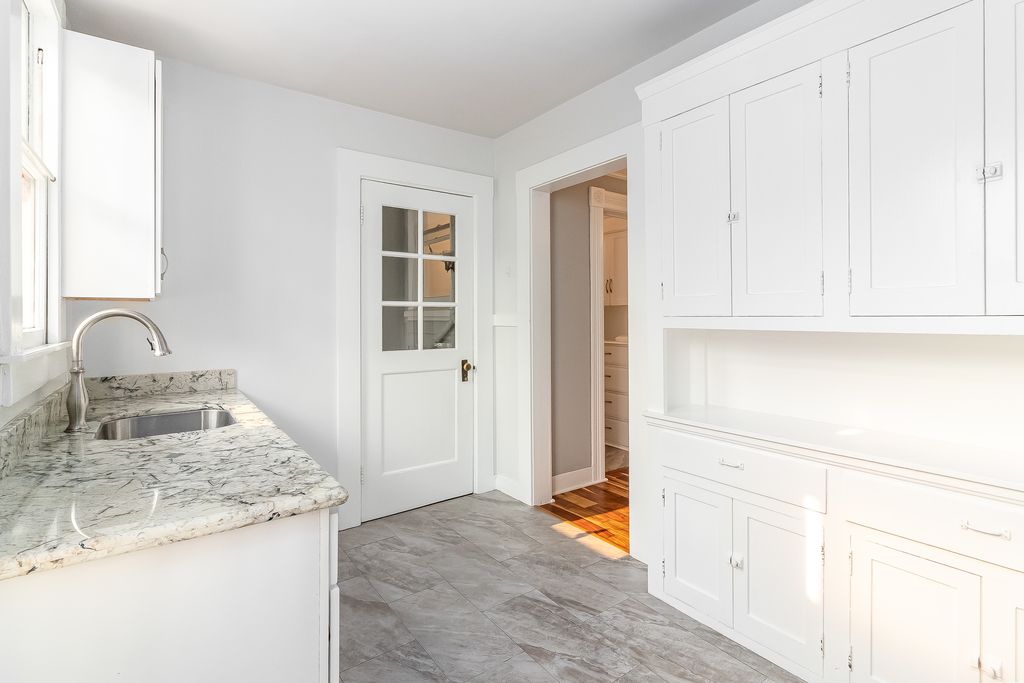 928 Lafayette Street #2 