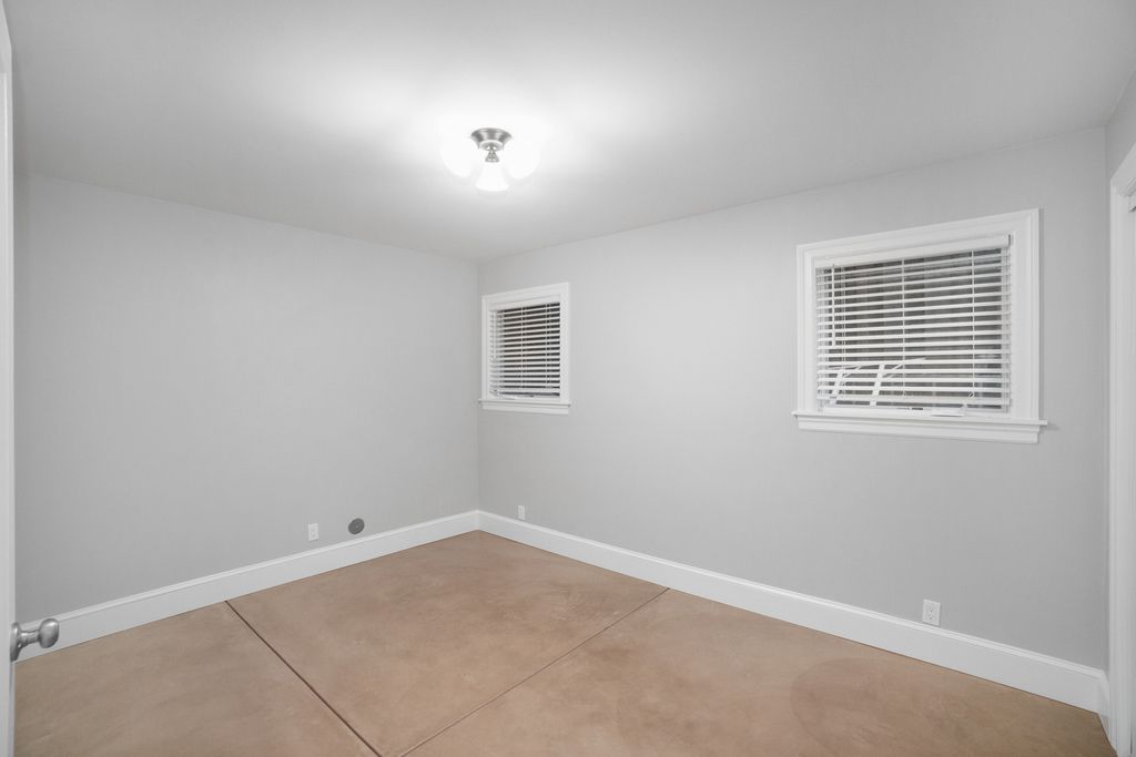 1524 Pearl Street - lower duplex