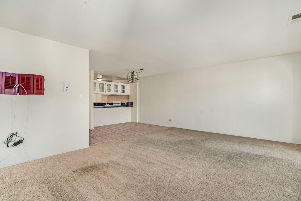 3213 Phoenix Lane 