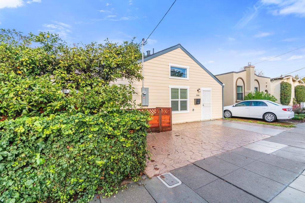 2069 San Antonio Ave 