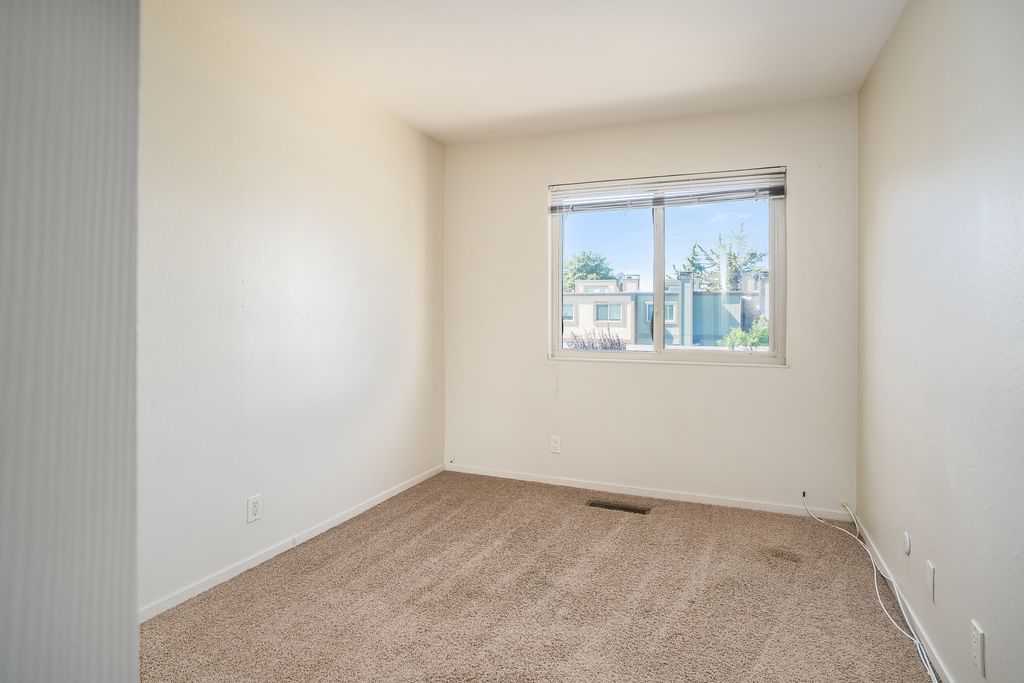 3213 Phoenix Lane 
