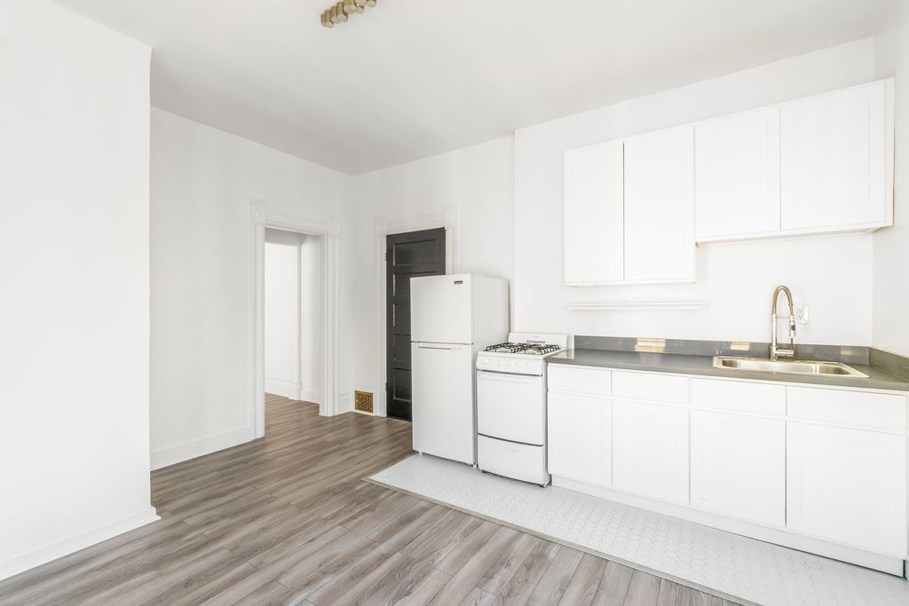 2103 Clinton Ave #C