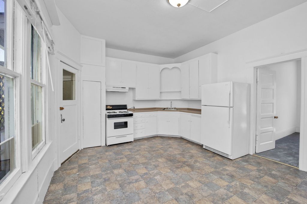 2120 Lincoln Ave #B