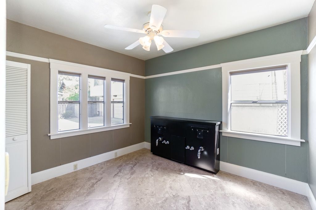 3111 Santa Clara Ave