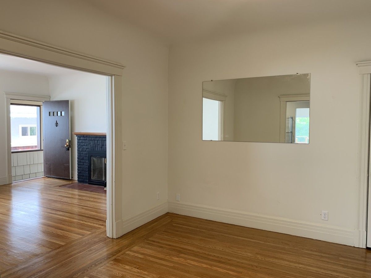 2138 Clinton Ave #B