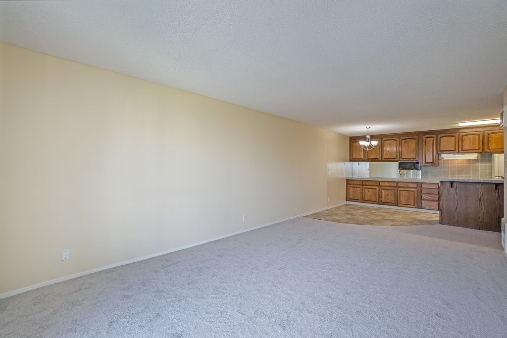 950 Shorepoint Ct #311
