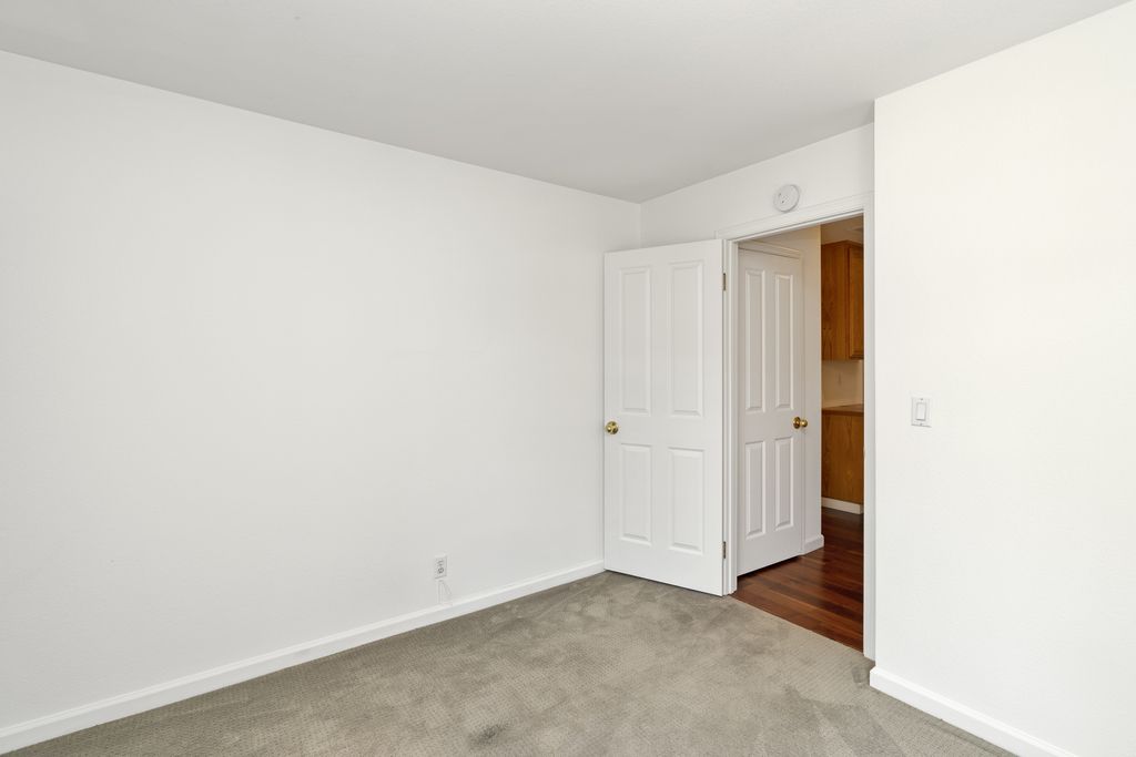 17 Lawrence Road