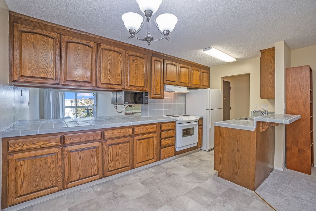 950 Shorepoint Ct #311