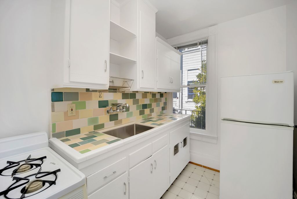 507 Santa Clara Ave #E