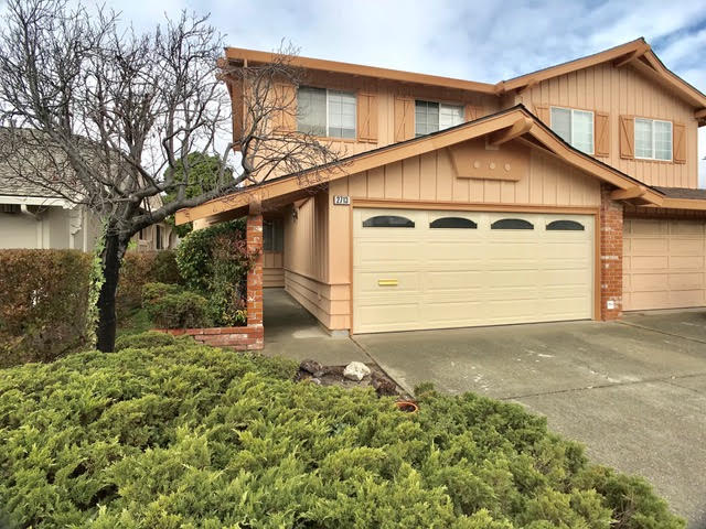 2713 Bayview Drive