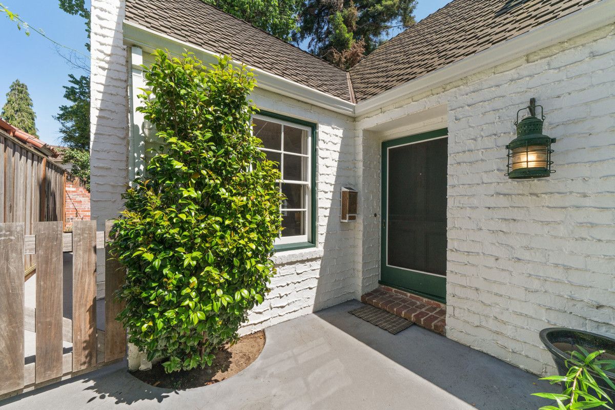 1244 Hawthorne Street