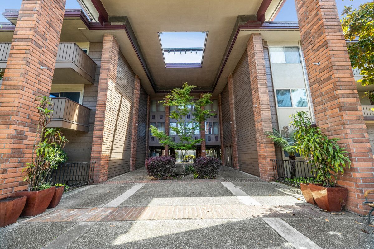 1333 Webster A-107