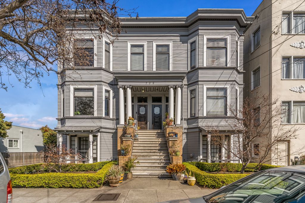 739 Santa Clara Ave #B