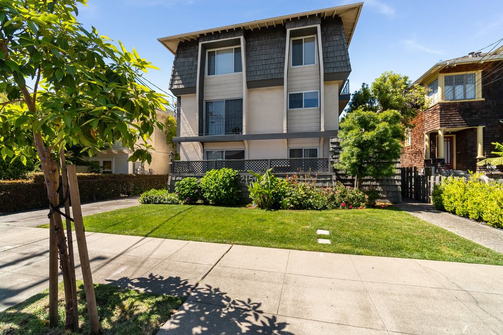 2150 Santa Clara Avenue