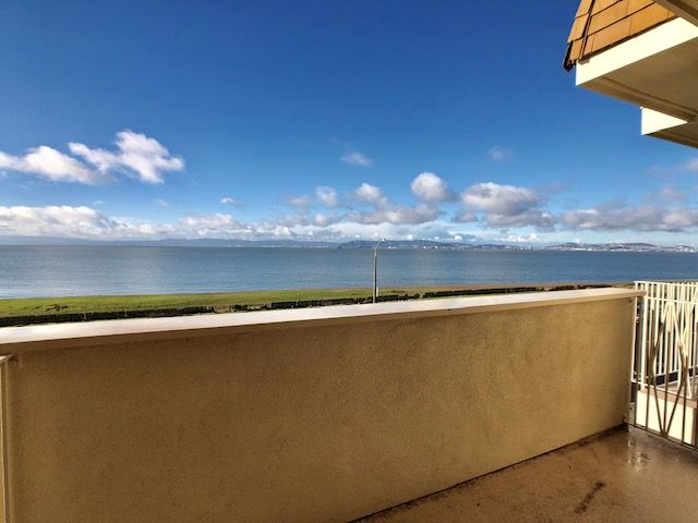 933 Shoreline Drive #307