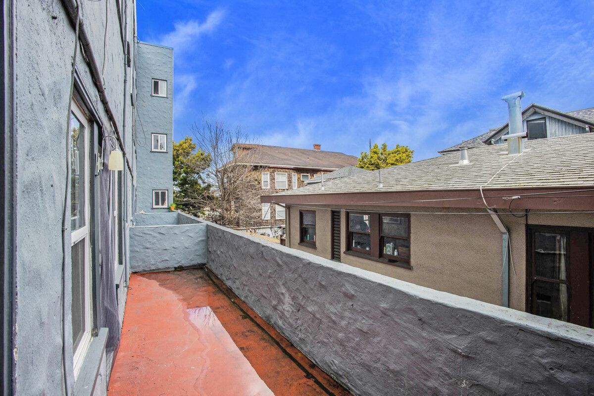 1829 6th Ave #107