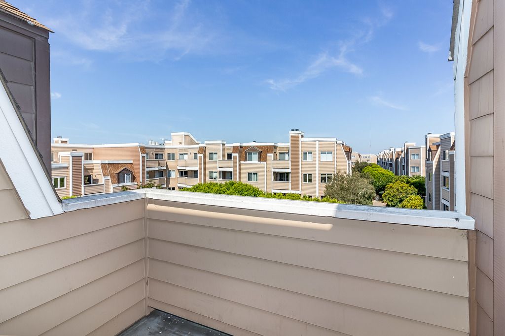 6400 Christie Ave #504