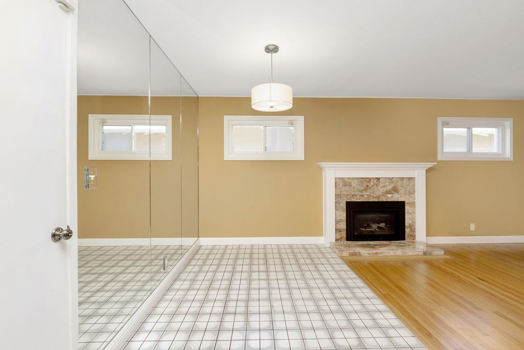 1020 Azalea Drive 