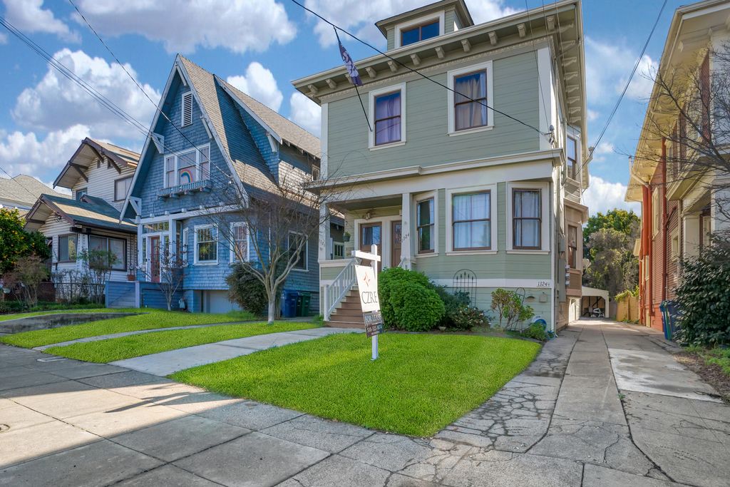 1324 Pearl Street 