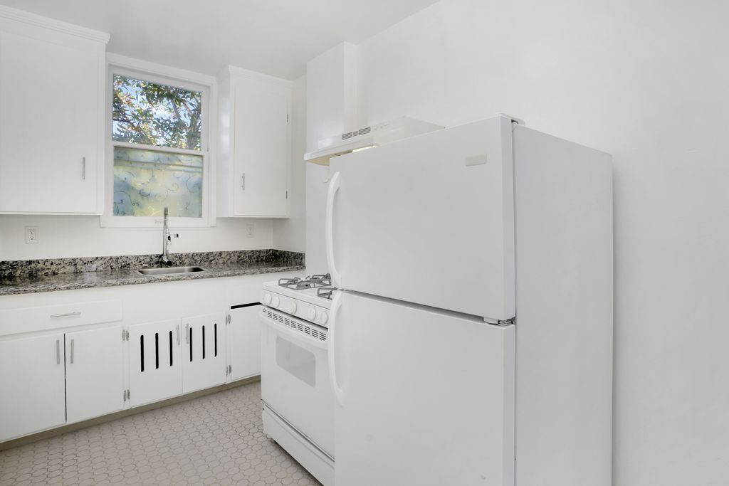 2029 Central Ave #2