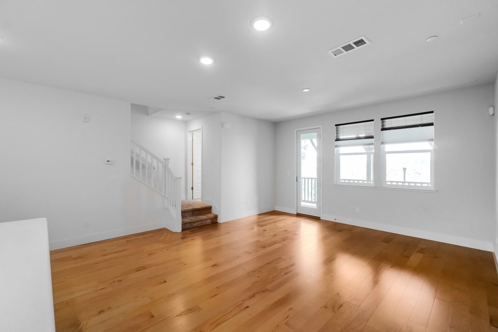 428 Mitchell Ave
