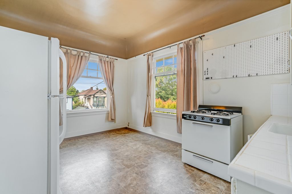 1301 Walnut Street #5