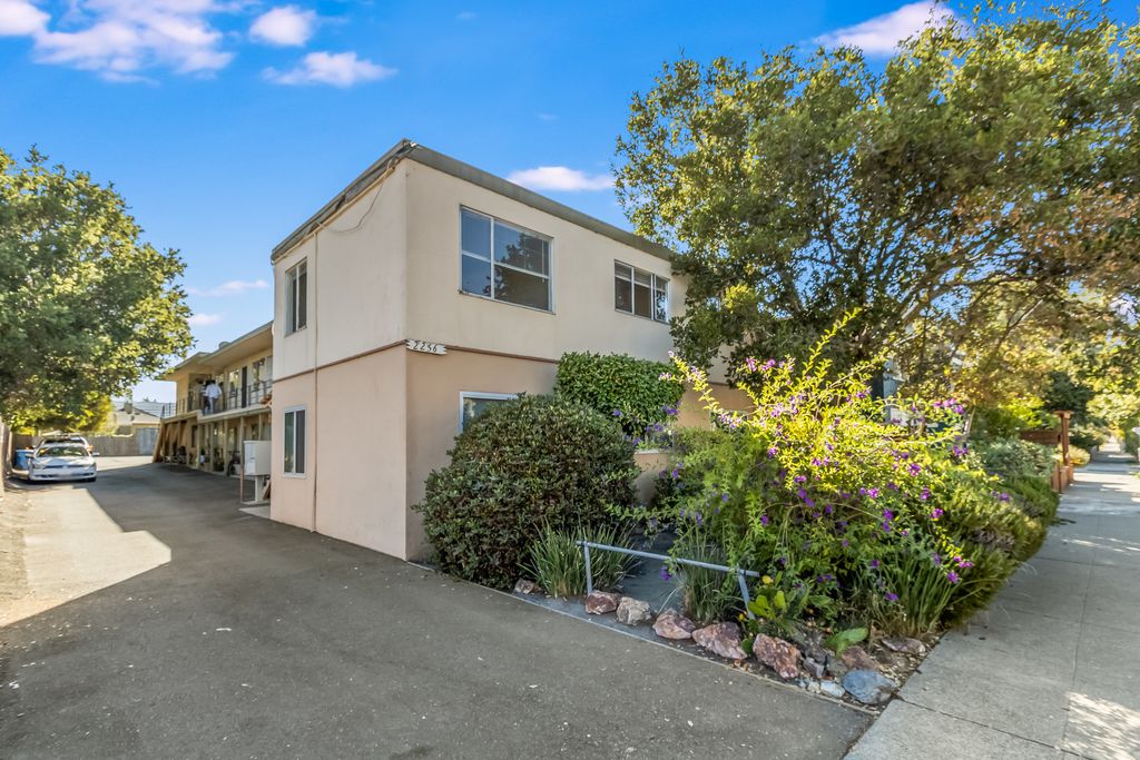 2256 Pacific Avenue #L