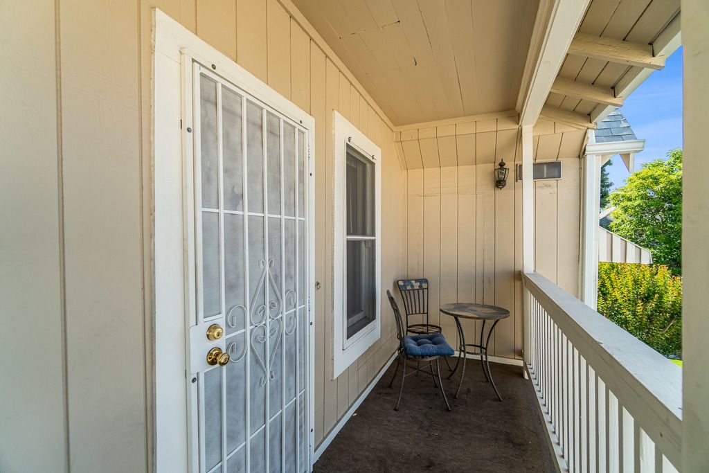 2811 Encinal Ave #C