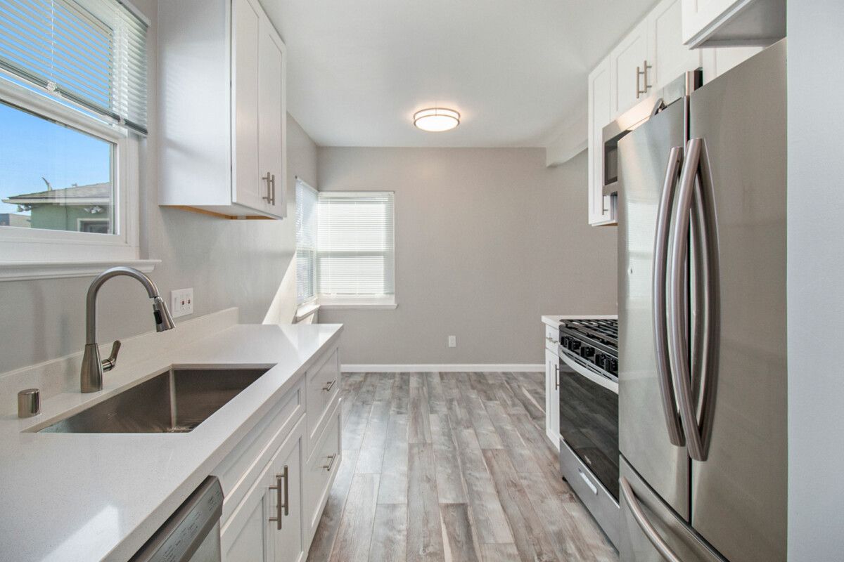 2521 Buena Vista Ave - Right duplex