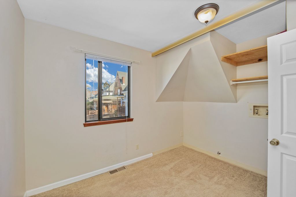 1525 Verdi Street 