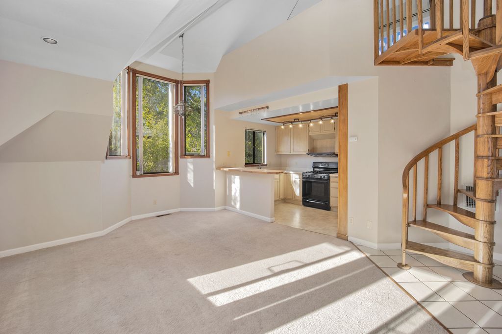 1525 Verdi Street 