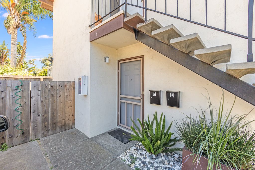 2135 Buena Vista Ave #B