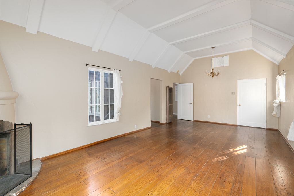 1426 Chestnut Street #4