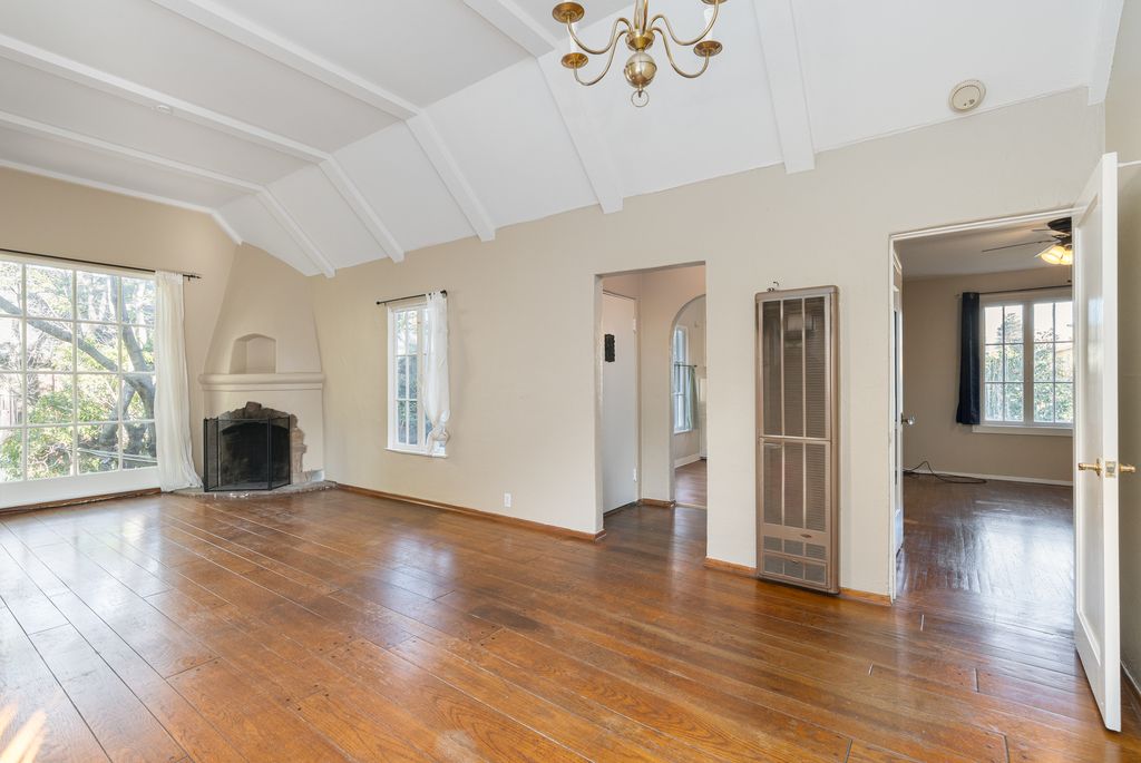 1426 Chestnut Street #4