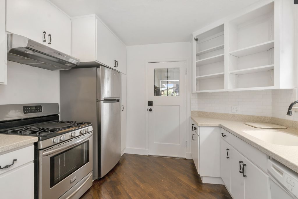 1543 Santa Clara Ave #C