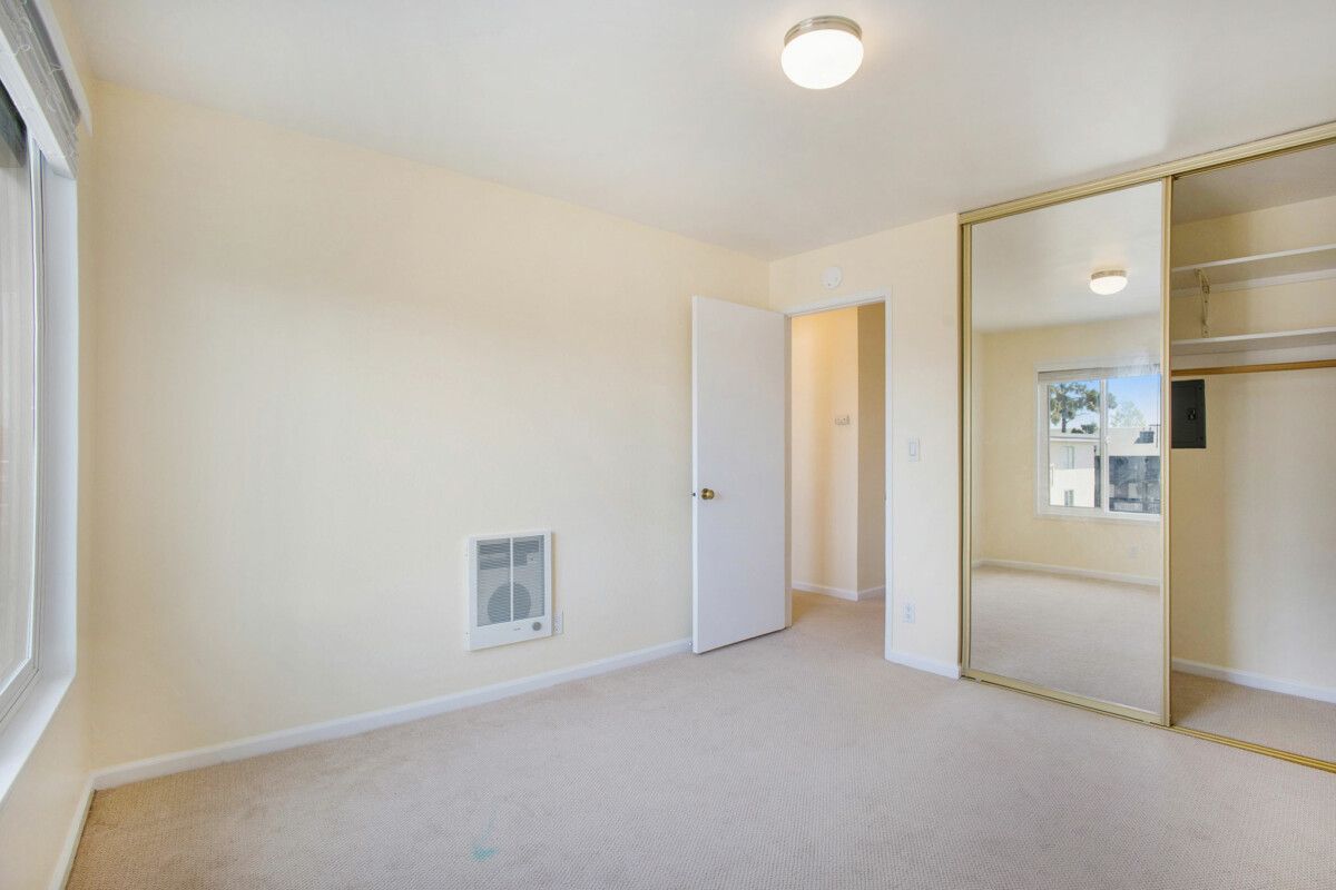 960 Shorepoint Ct. #311 