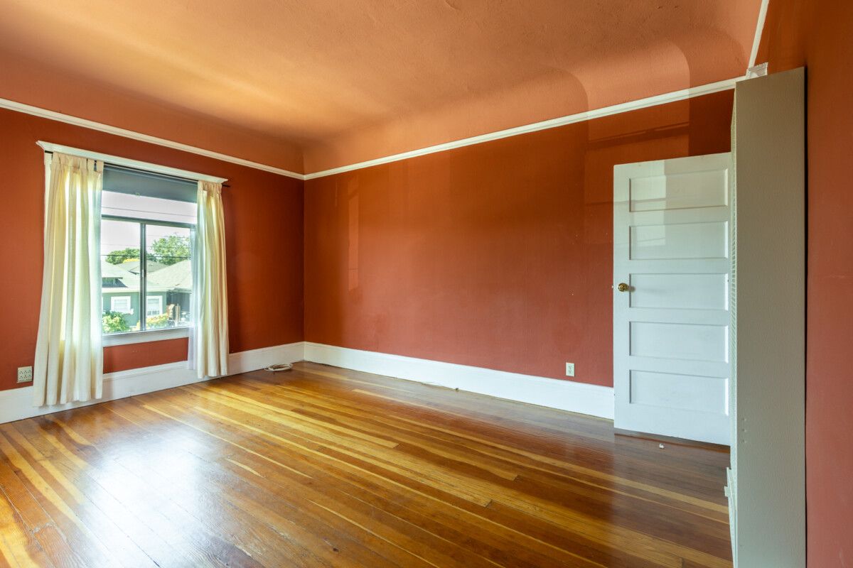 637 Taylor Ave #B