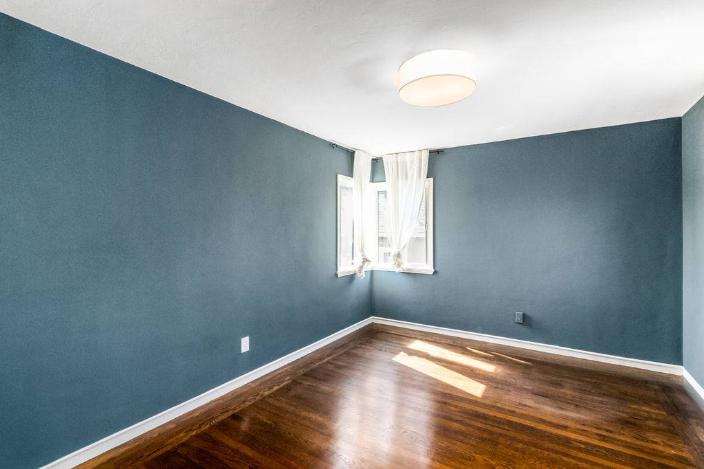 2934 Windsor