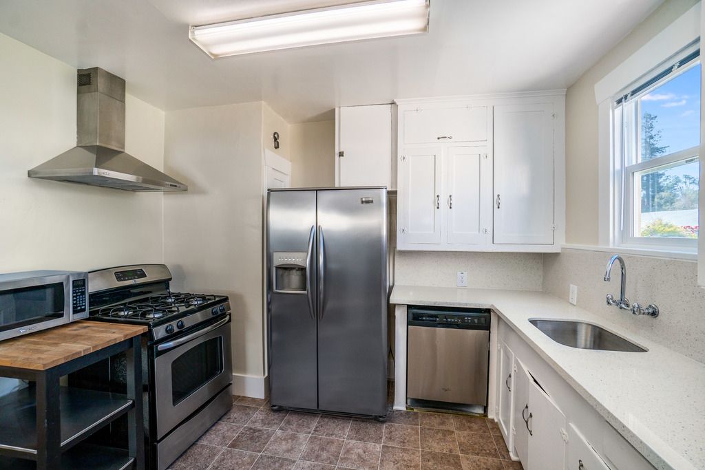 3108 Santa Clara Ave