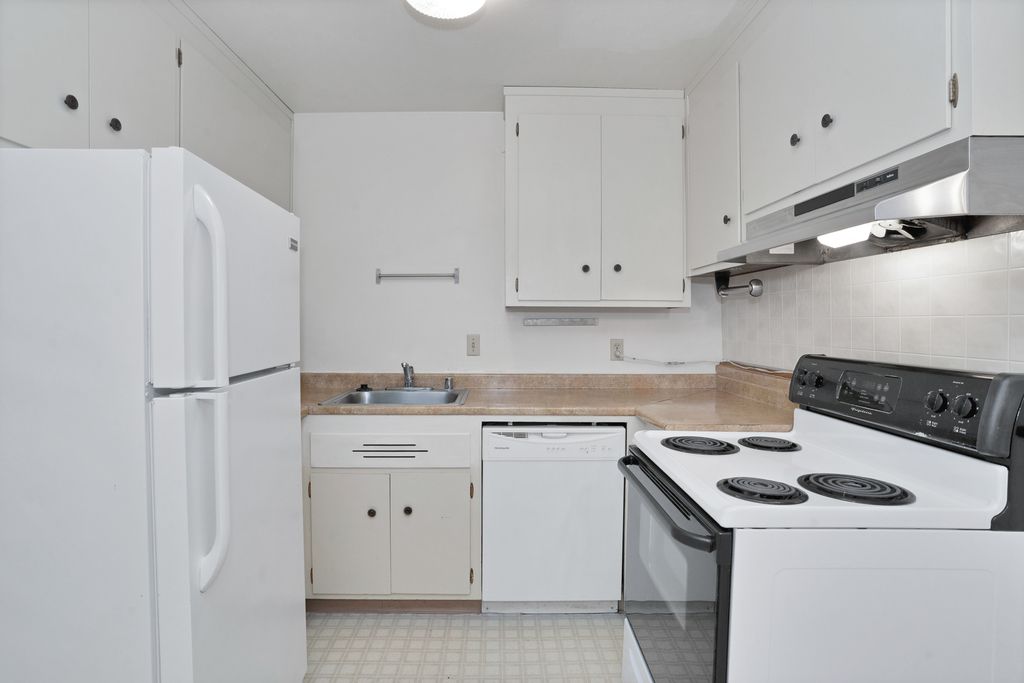 1175 Broadway #P