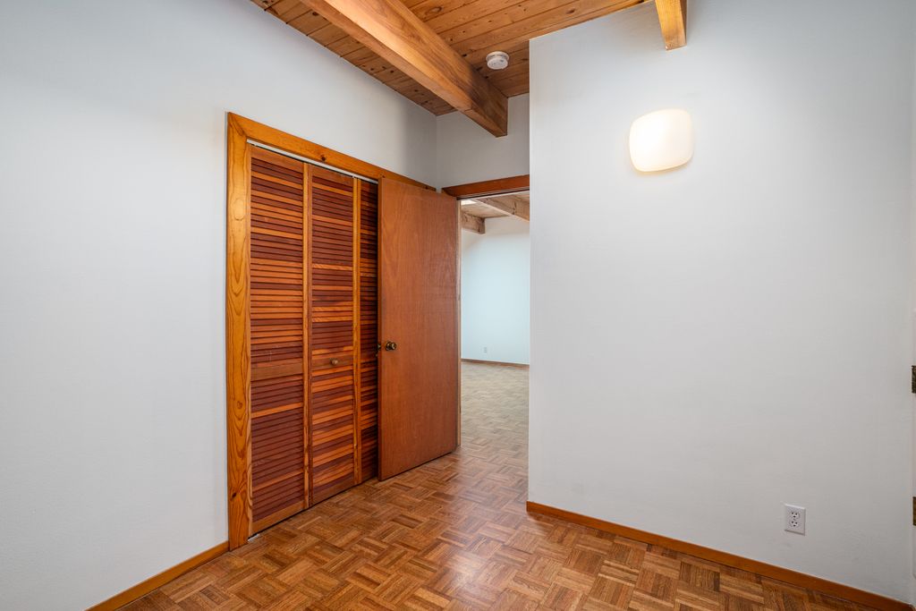 928 Lafayette Street #6
