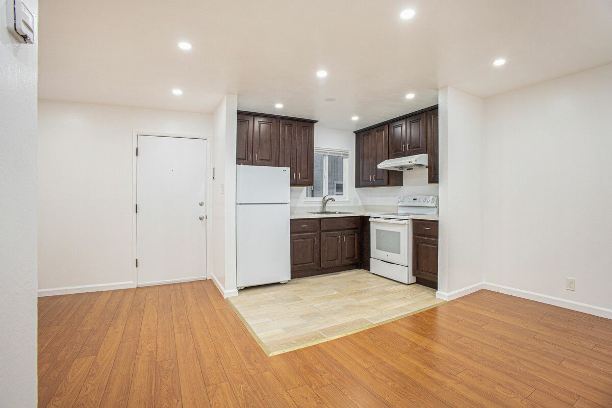137 Montecito Ave #204